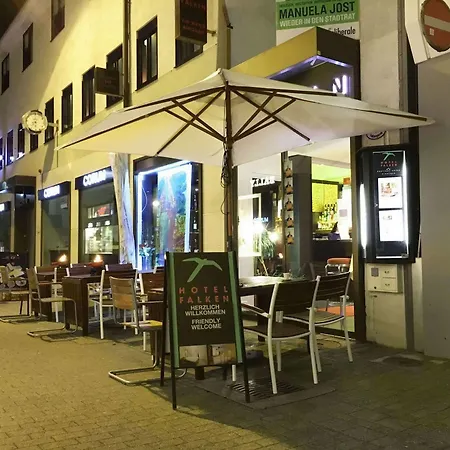 Falken Lucerna